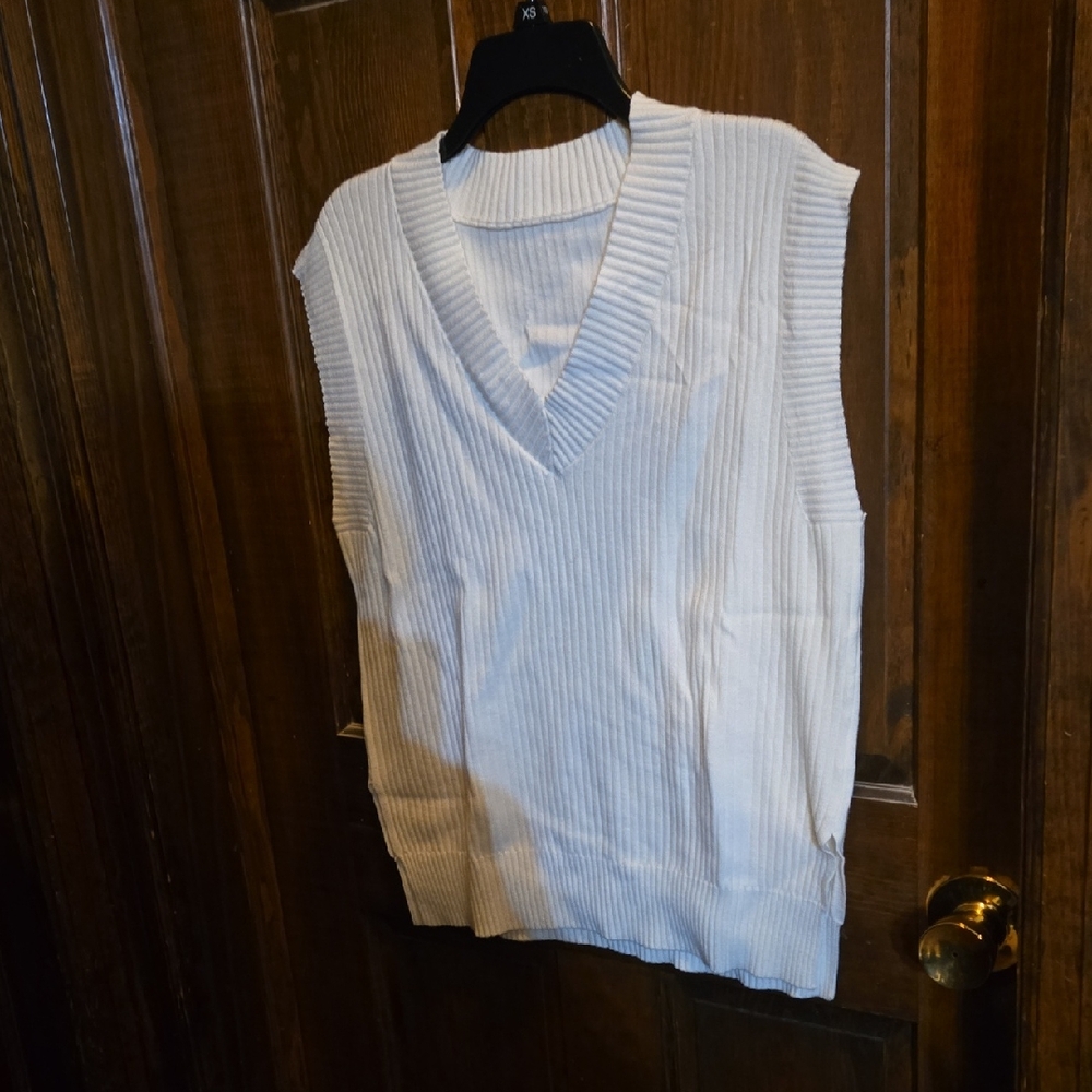 Aritzia Ivory Ribbed Knit Top